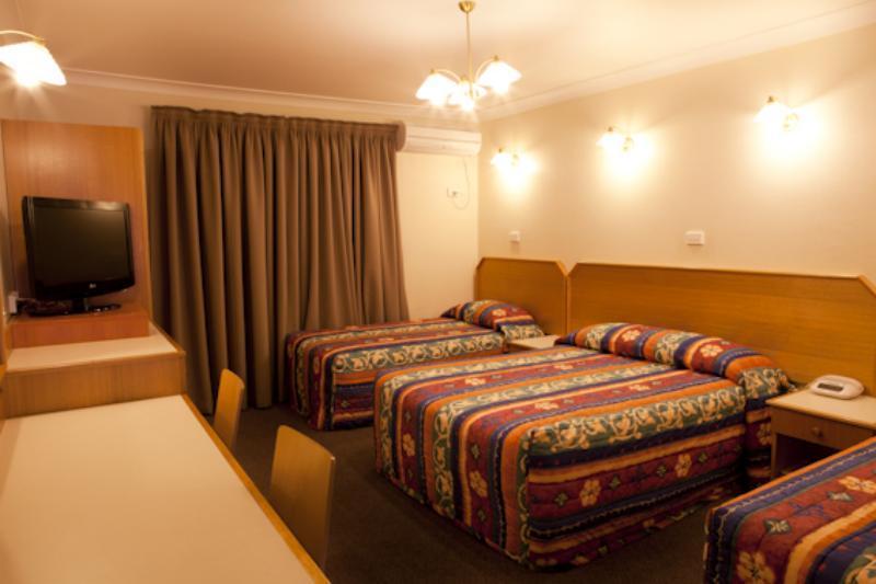 Narellan Motor Inn Exteriör bild
