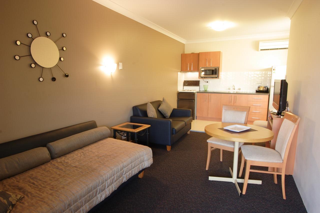 Narellan Motor Inn Exteriör bild